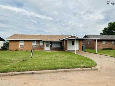 403 W VALLEY DRIVE, Iowa Park, TX 76367