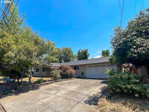 Center, ROSEBURG, OR 97471