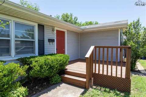 206 CLARK CIRCLE, Henrietta, TX 76365