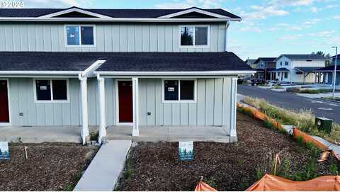 St Charles, EUGENE, OR 97402