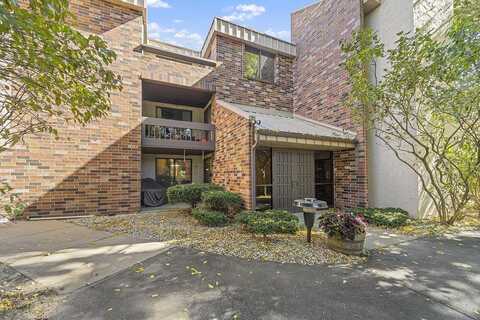 W Good Hope Rd, Glendale, WI 53209