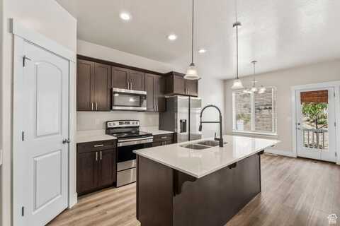 1736 W EAGLEWOOD, Saratoga Springs, UT 84045