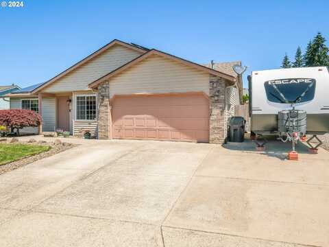 Dahlia, OREGON CITY, OR 97045