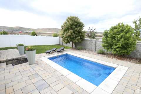 252 W SNOWBERRY, Saratoga Springs, UT 84045