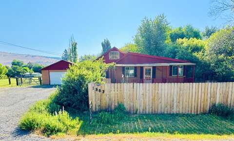 Etna St Street, Klamath Falls, OR 97603