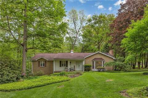 1225 East Dr, Penn, PA 16002
