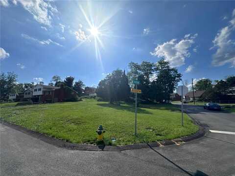 801 Sweetleaf Drive, Monroeville, PA 15146