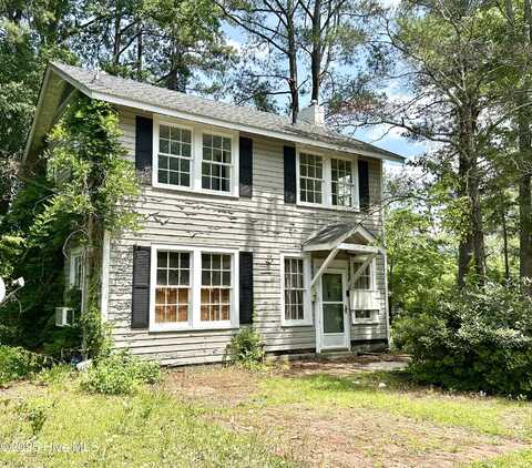 736 Richmond Street, Laurinburg, NC 28352