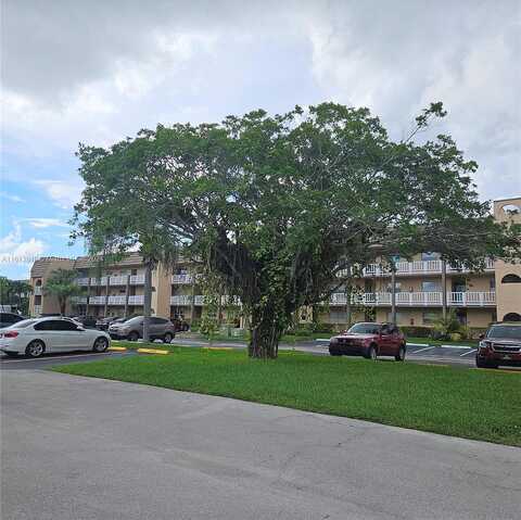 Sunrise Lakes Blvd, Sunrise, FL 33322