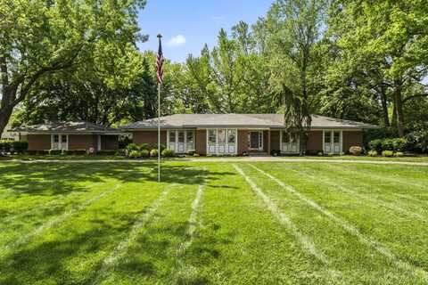 1040 Hillcrest Drive, Troy, OH 45373