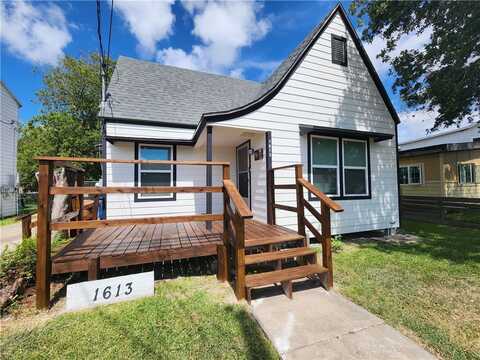 1613 6th Street, Corpus Christi, TX 78404