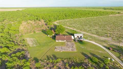 8897 County Road 526, Skidmore, TX 78389