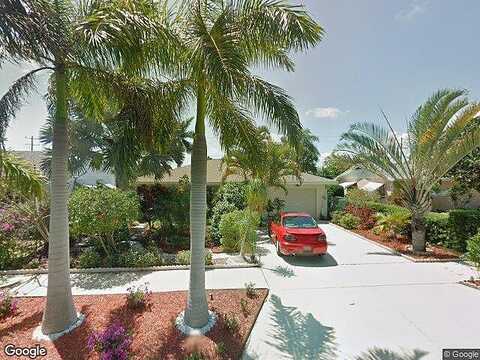 18Th, Lake Worth, FL 33460