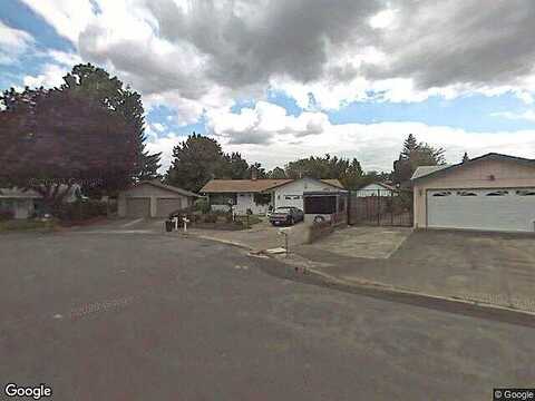 Ash, PORTLAND, OR 97233