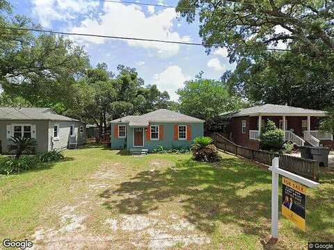 1St, PENSACOLA, FL 32507