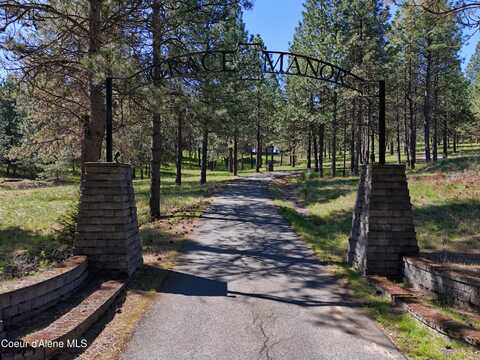 6750 E HIGHVIEW DR, Coeur D Alene, ID 83814