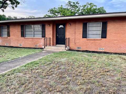 402 Hackberry, Fredericksburg, TX 78624