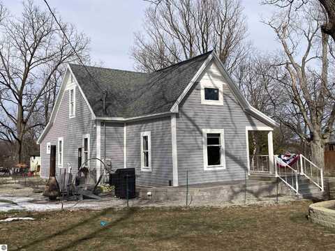 3984 CEDAR RUN ROAD, TRAVERSE CITY, MI 49684