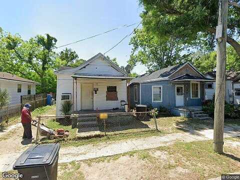 6Th, PENSACOLA, FL 32503