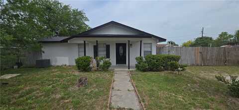 1013 Evergreen Street, Mathis, TX 78368