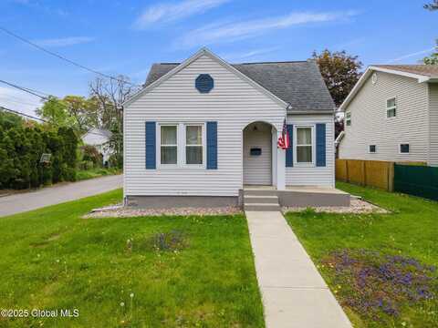 18 Fenwick Avenue, Schenectady, NY 12304