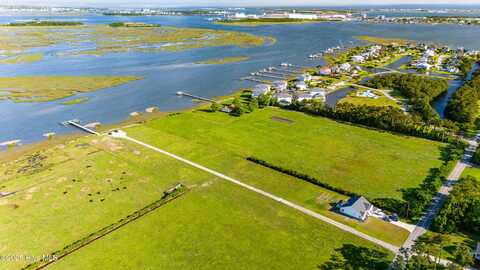 964 Country Club Road, Morehead City, NC 28557