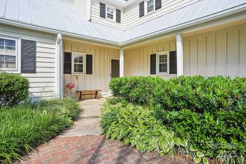 3810 Selwyn Farms Lane, Charlotte, NC 28209