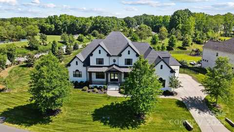 1005 Grand Oak Drive, Waxhaw, NC 28173