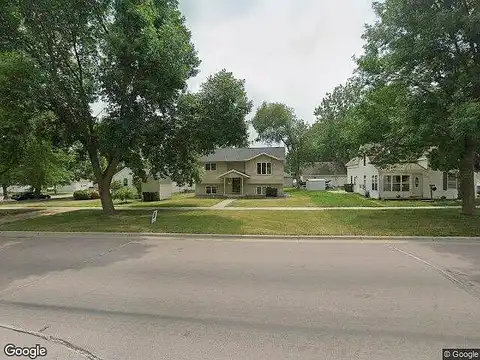 Broadway, SAINT PETER, MN 56082