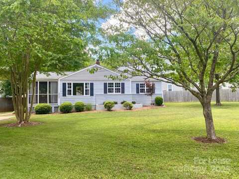 5300 Buckingham Drive, Charlotte, NC 28209