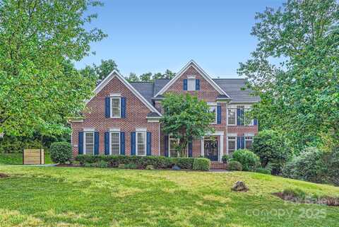 2215 Maycroft Drive, Charlotte, NC 28262