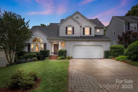 8605 Tamarron Drive, Charlotte, NC 28277
