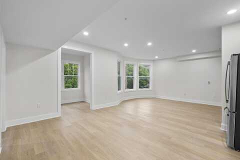 1546 Chapel Street, New Haven, CT 06511