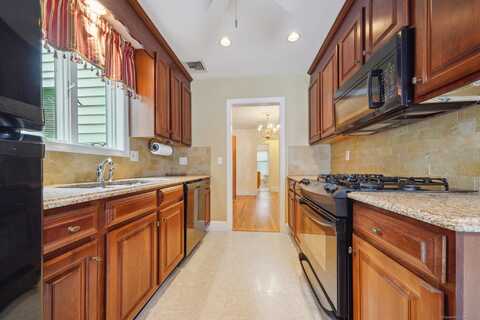 20 Newtown Terrace, Norwalk, CT 06851