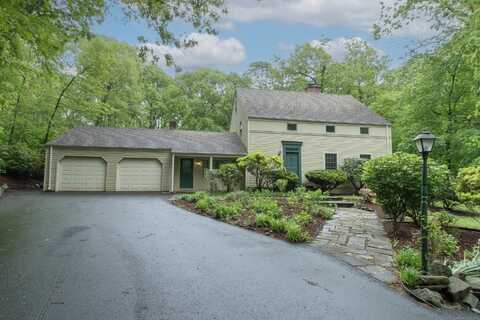 82 Whitethorn Drive, Guilford, CT 06437