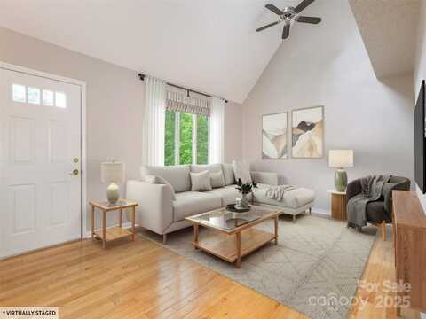 55 Willow Bend, Hendersonville, NC 28792
