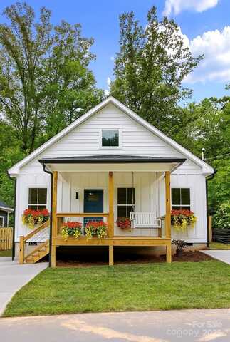 114 W Orchard Street, Old Fort, NC 28762
