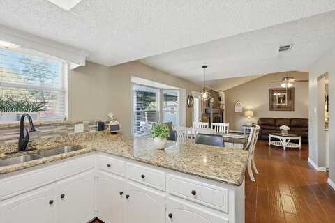 Knoxville, BEDFORD, TX 76022