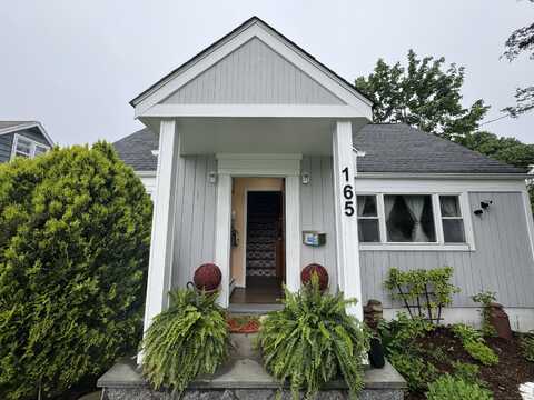165 GREENFIELD Drive, Bridgeport, CT 06606