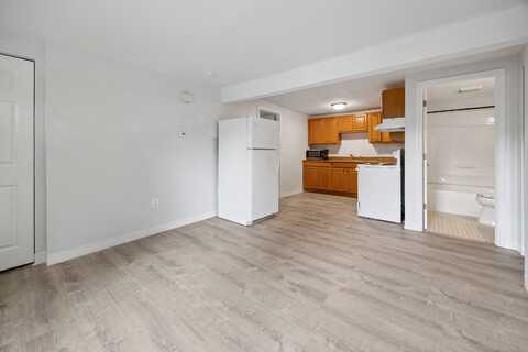9 Guiel Place, Meriden, CT 06450