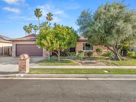 719 Spruce Avenue E, Fresno, CA 93720