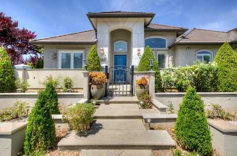 2096 Olympic Avenue E, Fresno, CA 93730