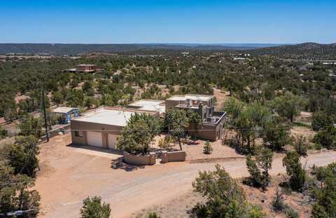 26 APACHE CREEK Road, Santa Fe, NM 87505