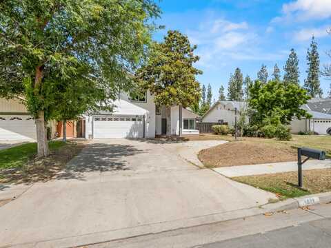 4038 San Jose Avenue W, Fresno, CA 93722