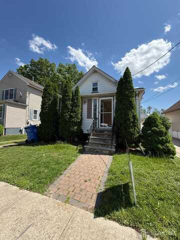 17 Lillian Terrace, Woodbridge, NJ 07095