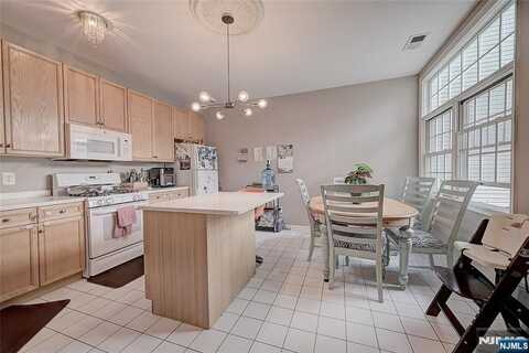 408 Kensington, Livingston, NJ 07039