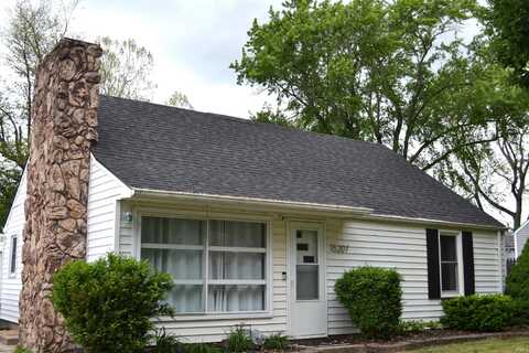 15207 James Drive, Leo, IN 46765