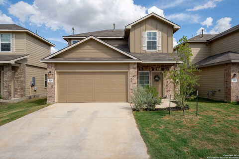 Legendary Trail, FLORESVILLE, TX 78114