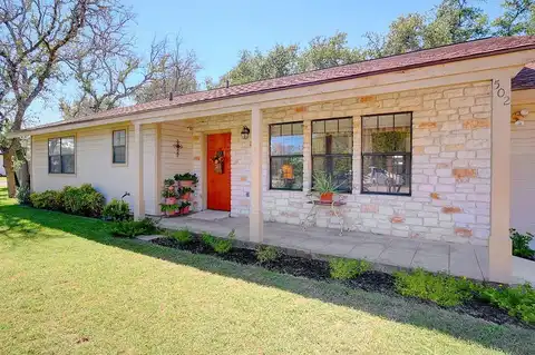 Liveoak, JOHNSON CITY, TX 78636