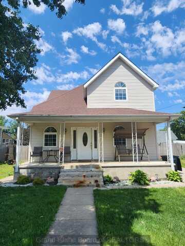 415 N Briggs Ave, Hastings, NE 68901